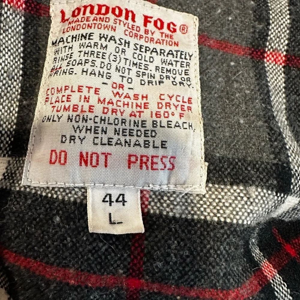 Vintage 80s Men’s London Fog Sz: 44L Maincoat Jacket. Plaid Fleece Lined.